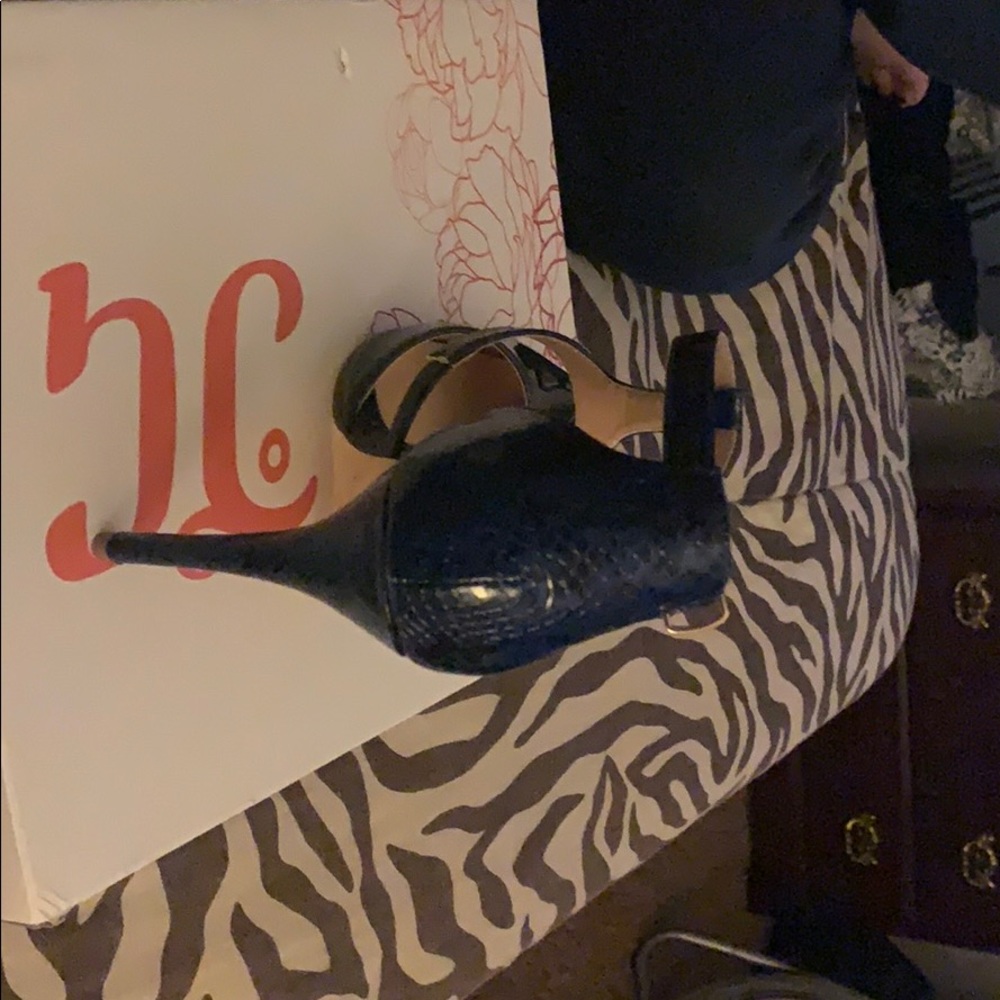 Shoes - Picture 3 of 3